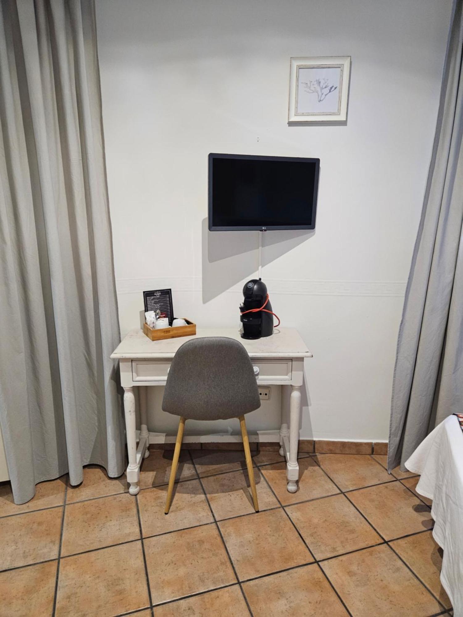 Hostal La Campana Toledo Exteriér fotografie