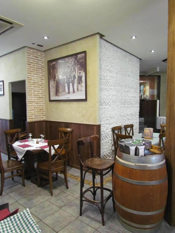 Hostal La Campana Toledo Exteriér fotografie